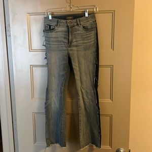 (Make a reasonable offer and it’s yours) 
Cute denim jeans w/ fun sides!